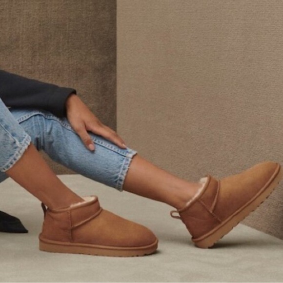 UGG Women’s Classic Ultra Mini Chestnut Boots - Picture 1 of 11